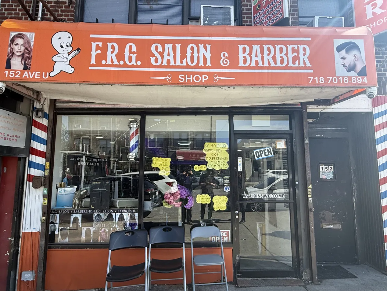 F.R.G. Salon & Barber Shop exterior at 152 Avenue U, Brooklyn